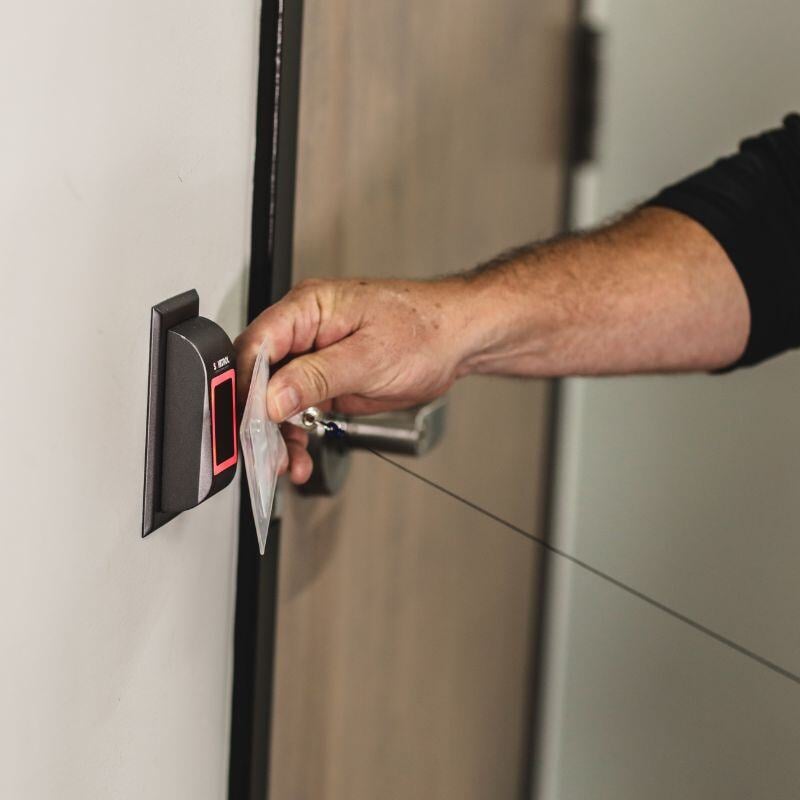 Armed building door