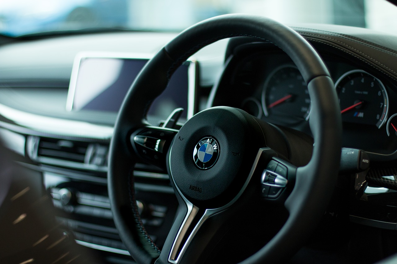 bmw-2964072_1280.jpg